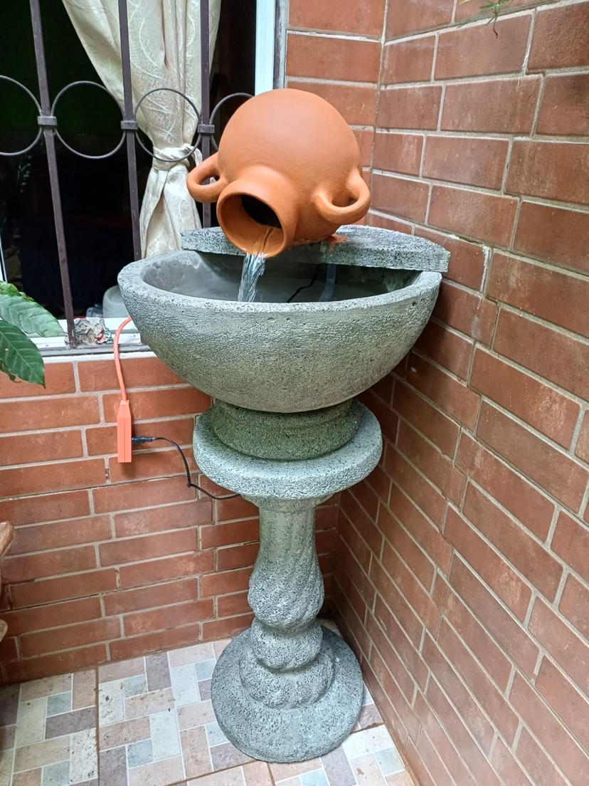 FUENTE DE CANTARITO, CON POCETA DE 50 CM DE DIAMETRO