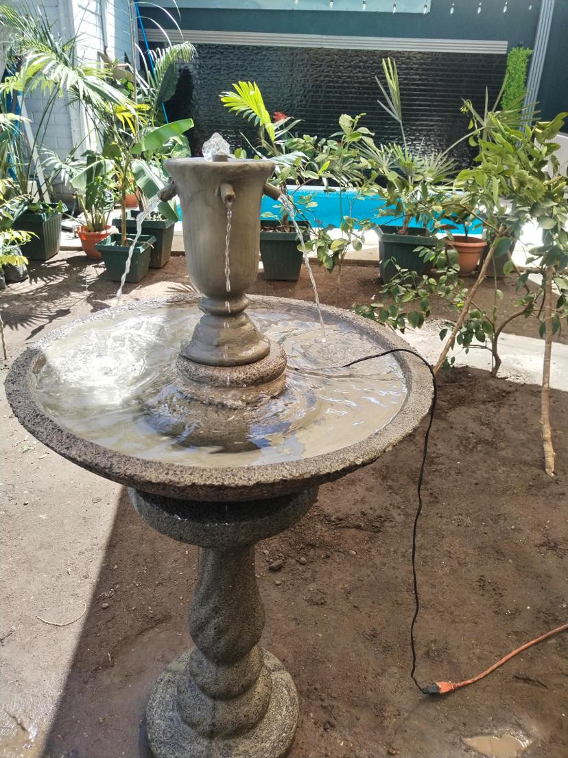 FUENTE DE COPA, POCETA DE 60 O 68 CM DE DIÁMETRO, ALTURA DE 1.30 M
