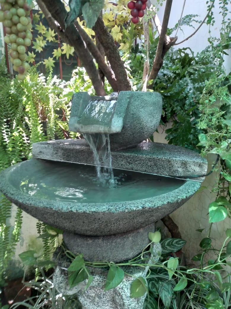 FUENTE CON POCETITA DE 28 CM, 1 CAIDA