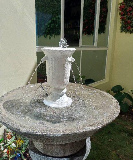 FUENTE DE COPA, POCETA DE 60 O 68 CM DE DIÁMETRO, ALTURA DE 1.30 M