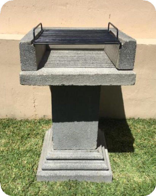 BARBACOA DE CARNE DE 60 CM X 60 CM X 92.5 CM DE ALTURA