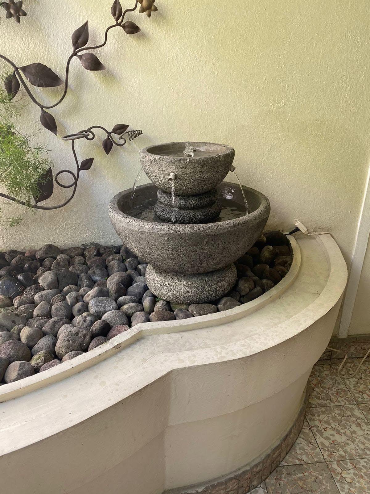 FUENTE PARA ESPACIO PEQUEÑO 8 CAIDAS POCETA DE 28 CM Y 50 CM DIAMETRO